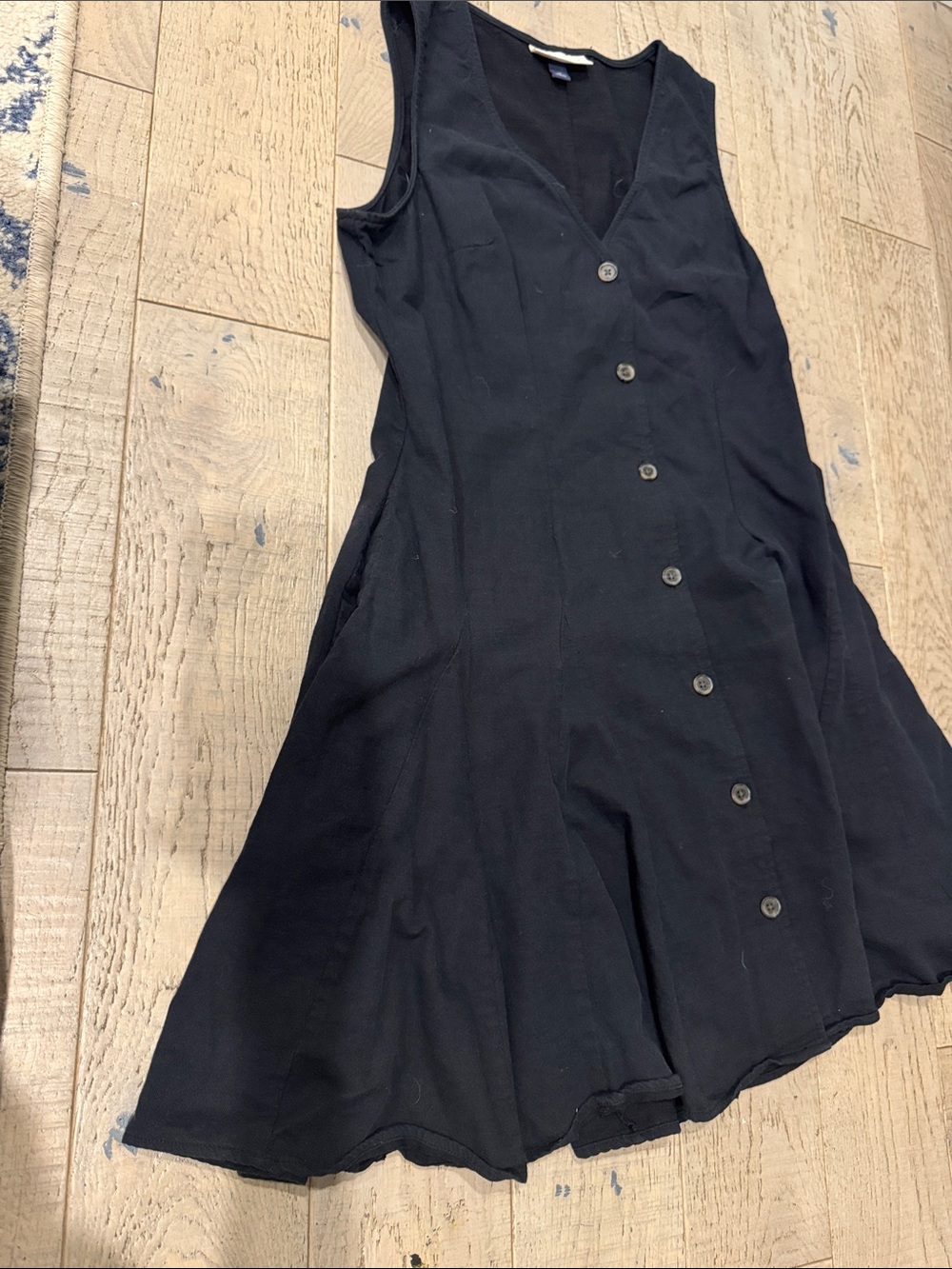 Universal Thread Black Sleeveless Button-Front Midi Dress